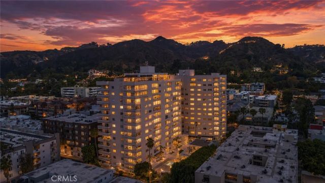7250 Franklin Avenue 1008, Los Angeles, CA 90046