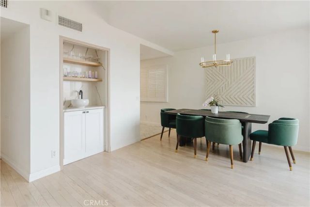 7250 Franklin Avenue 1008, Los Angeles, CA 90046