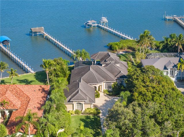 8850 44th Avenue, Sebastian, FL 32958