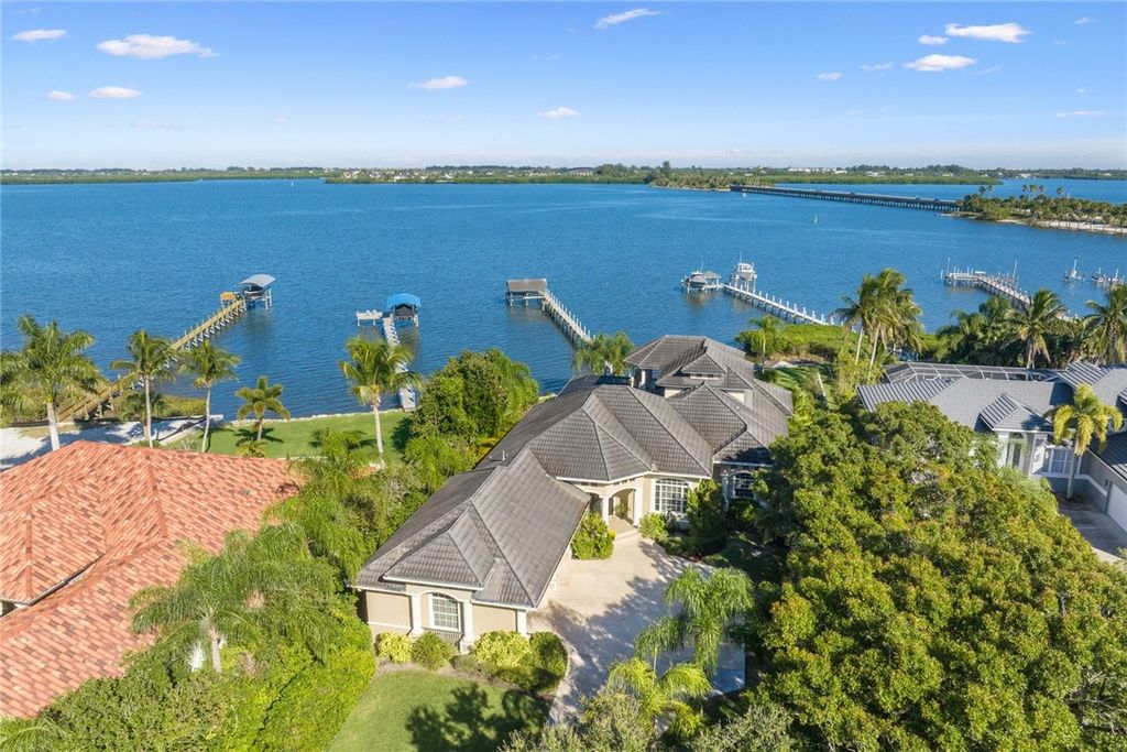 8850 44th Avenue, Sebastian, FL 32958