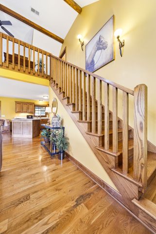 426 Watt Nolen Rd, Cottontown, TN 37048
