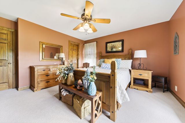 426 Watt Nolen Rd, Cottontown, TN 37048