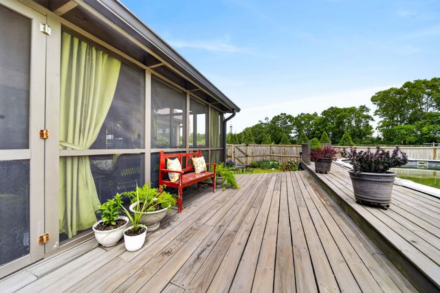 426 Watt Nolen Rd, Cottontown, TN 37048