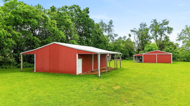 426 Watt Nolen Rd, Cottontown, TN 37048