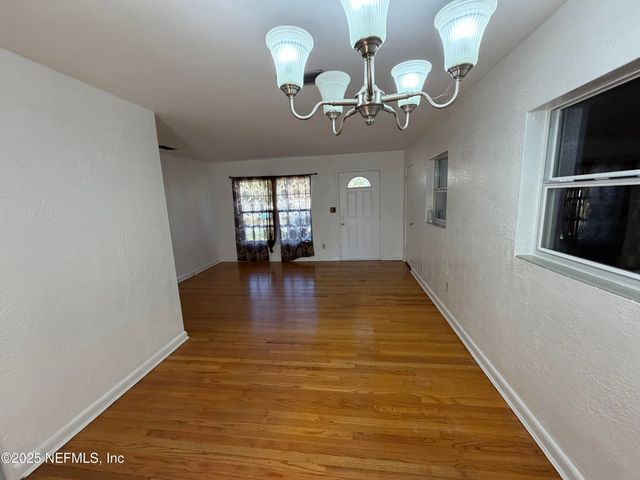 5904 THEED Street, Jacksonville, FL 32211