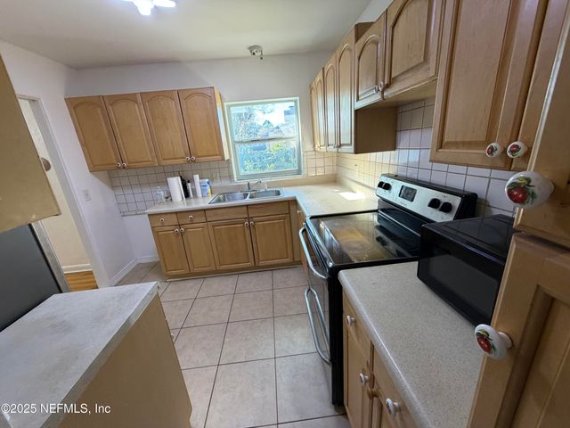 5904 THEED Street, Jacksonville, FL 32211