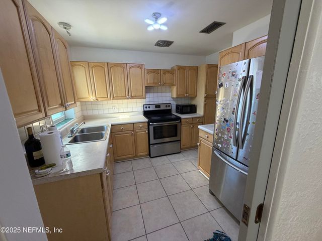 5904 THEED Street, Jacksonville, FL 32211