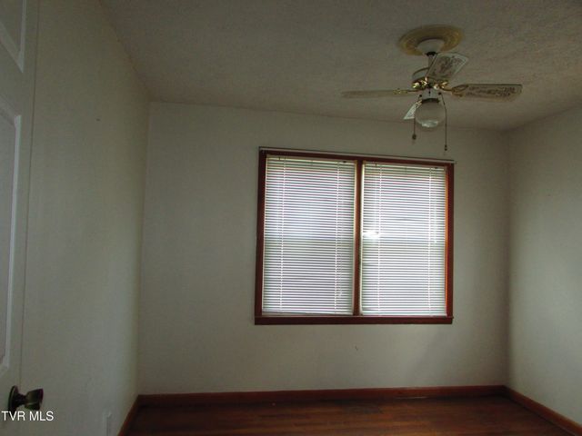 310 Conway Street, Roan Mountain, TN 37687