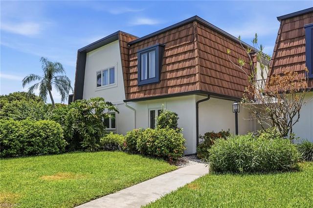 428 Meadowlark LN 428-B, Naples, FL 34105