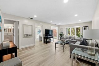 428 Meadowlark LN 428-B, Naples, FL 34105
