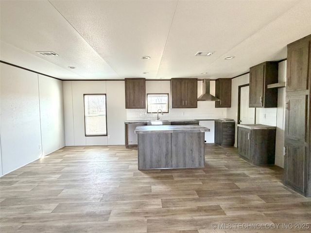 9774 N 441 Road, Big Cabin, OK 74332