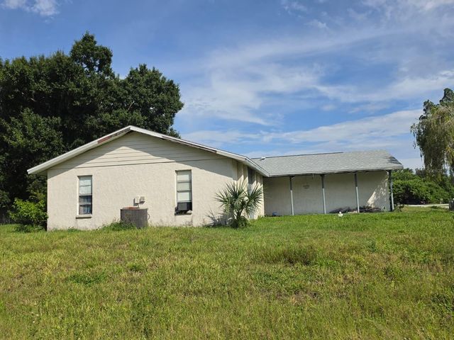 586 ALTOONA STREET NW, Port Charlotte, FL 33948