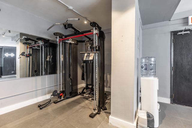 1140 N La Salle Drive 203, Chicago, IL 60610