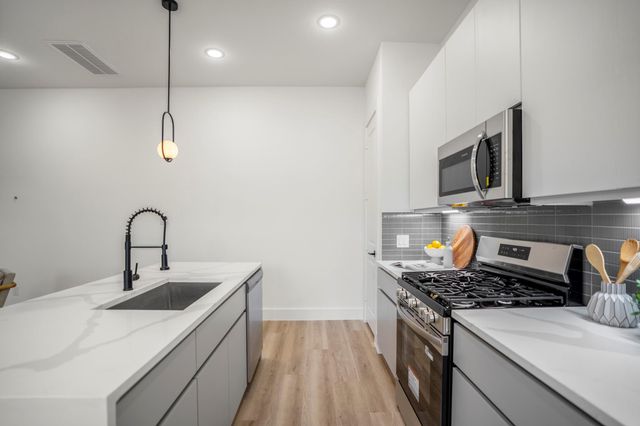 4201 Oats Street B, Houston, TX 77020