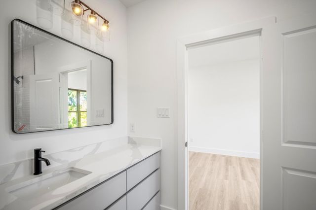 4201 Oats Street B, Houston, TX 77020