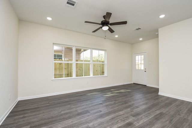 2811 Topiary Lane, Houston, TX 77014