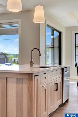 4224 Sundrop Court, Lincoln, NE 68516