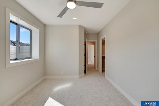 4224 Sundrop Court, Lincoln, NE 68516