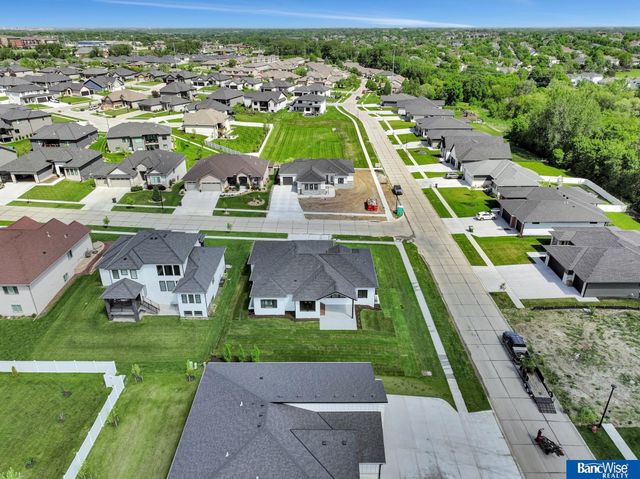 4224 Sundrop Court, Lincoln, NE 68516