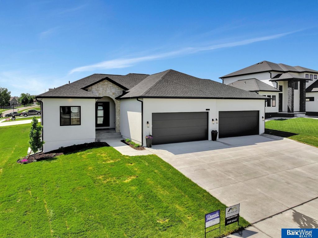 4224 Sundrop Court, Lincoln, NE 68516