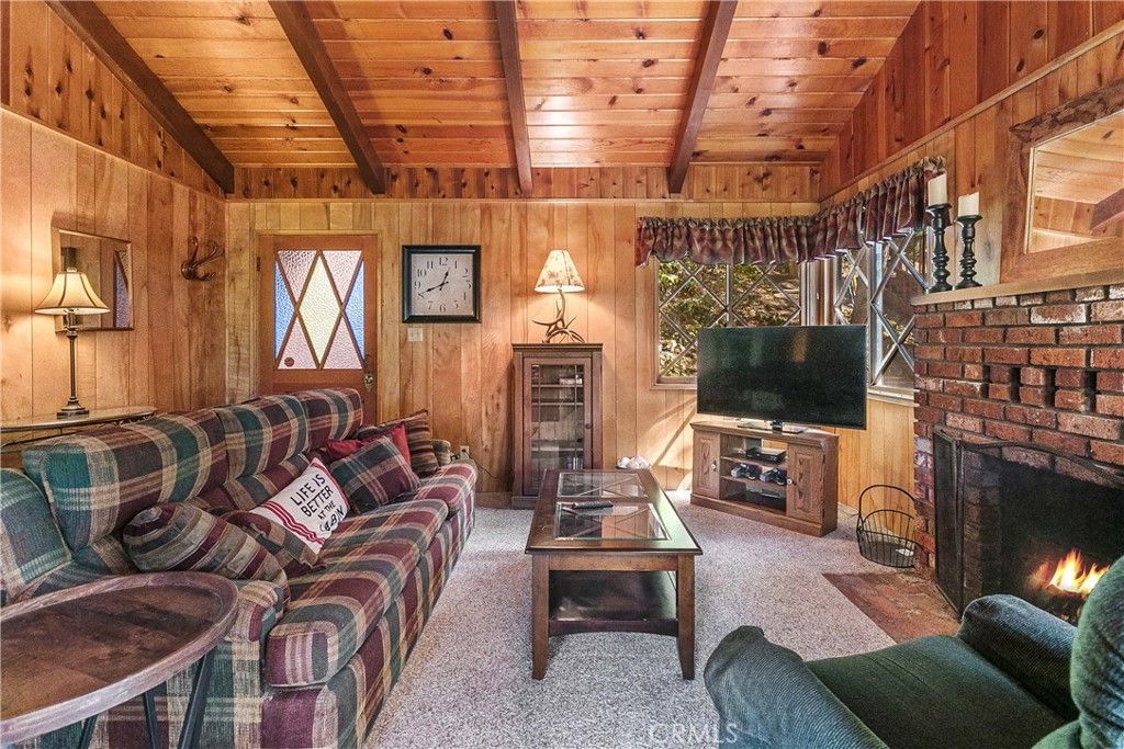 Image 3 of property listing at 748 Lake, Lake Arrowhead, CA 92352