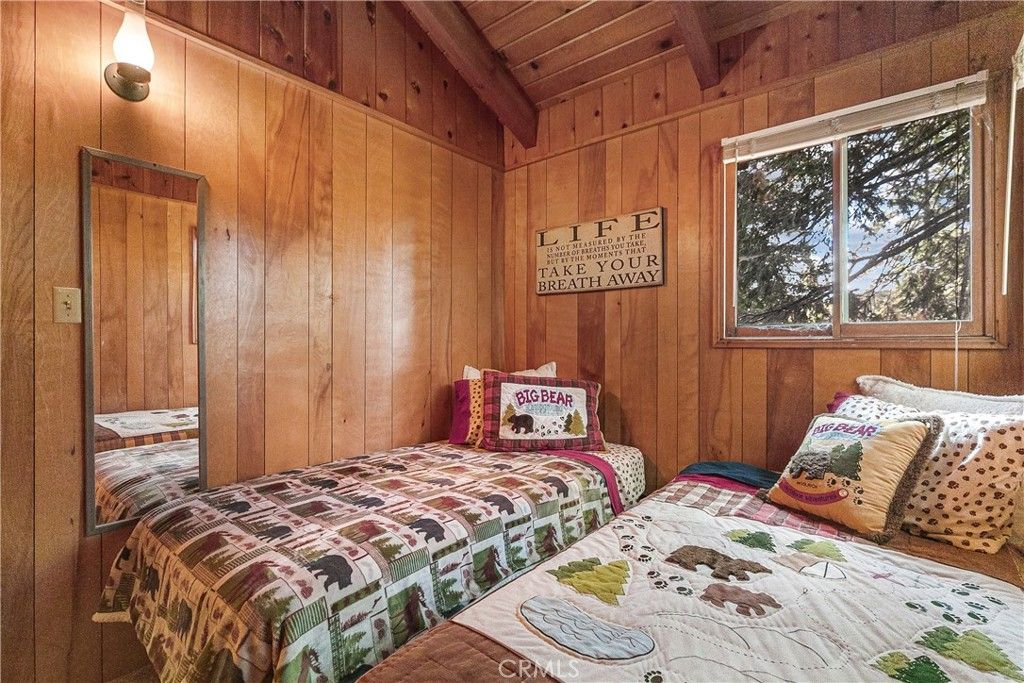 Image 6 of property listing at 748 Lake, Lake Arrowhead, CA 92352