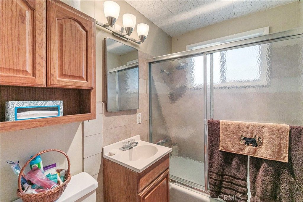 Image 7 of property listing at 748 Lake, Lake Arrowhead, CA 92352