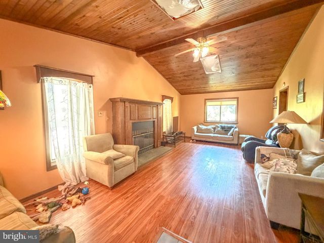 646 AMOSLAND RD, Morton, PA 19070