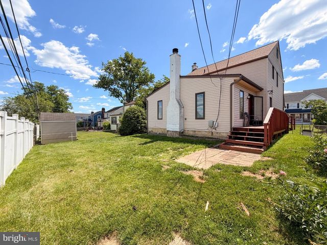 646 AMOSLAND RD, Morton, PA 19070
