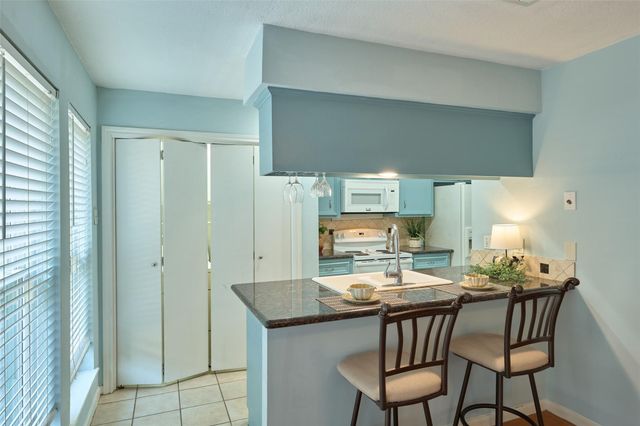 6700 Richardson Road 302, Houston, TX 77069