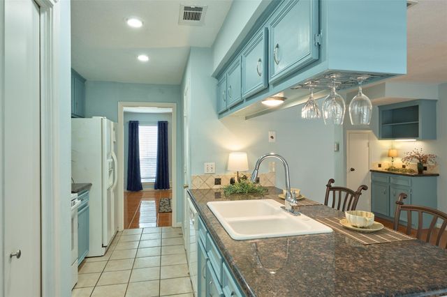 6700 Richardson Road 302, Houston, TX 77069