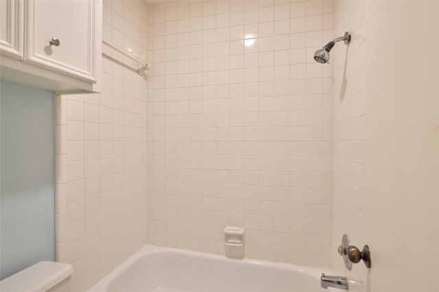 6700 Richardson Road 302, Houston, TX 77069