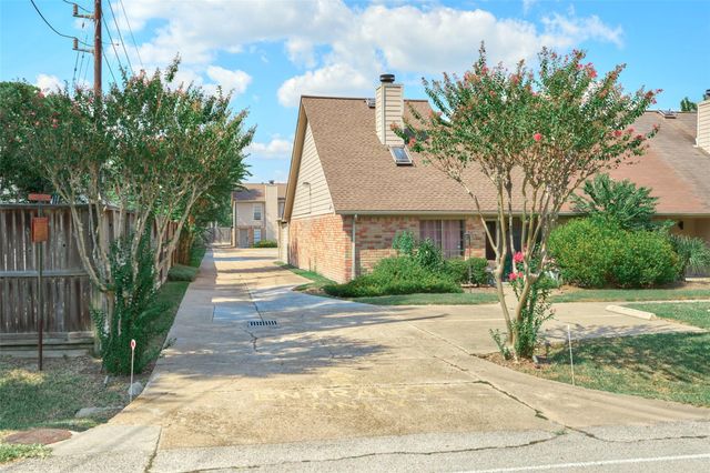 6700 Richardson Road 302, Houston, TX 77069