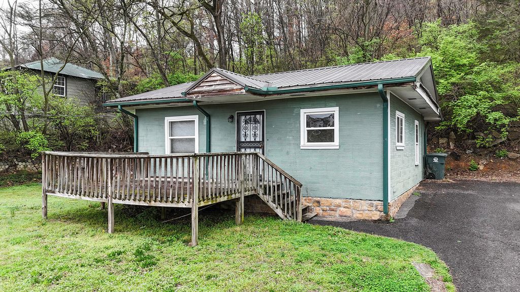 719 W Bell Avenue, Chattanooga, TN 37405