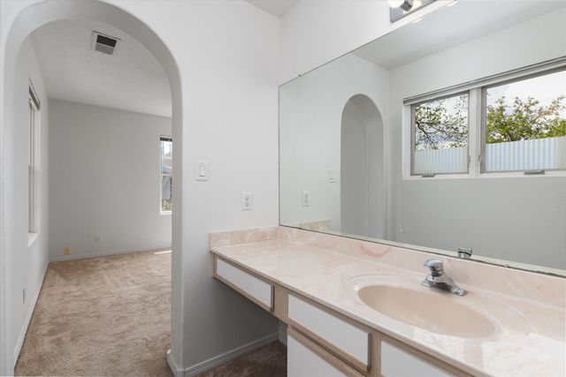 933 Dunlap Street, Santa Fe, NM 87501