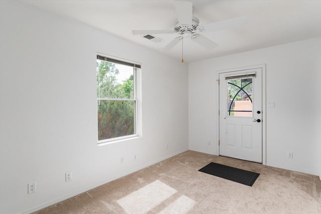 933 Dunlap Street, Santa Fe, NM 87501
