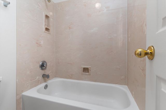 933 Dunlap Street, Santa Fe, NM 87501