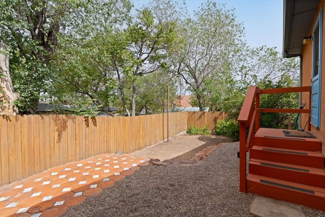 933 Dunlap Street, Santa Fe, NM 87501