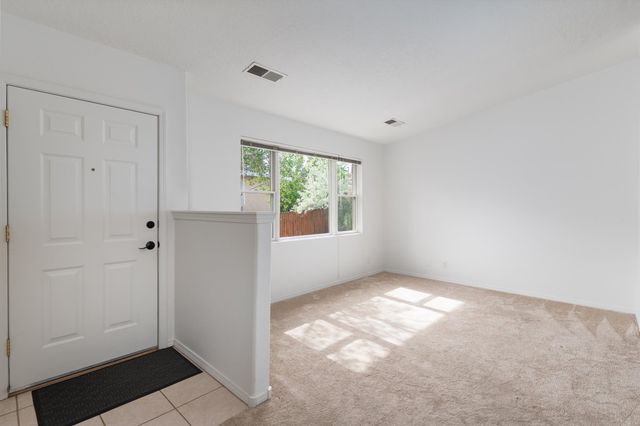 933 Dunlap Street, Santa Fe, NM 87501