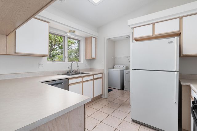 933 Dunlap Street, Santa Fe, NM 87501
