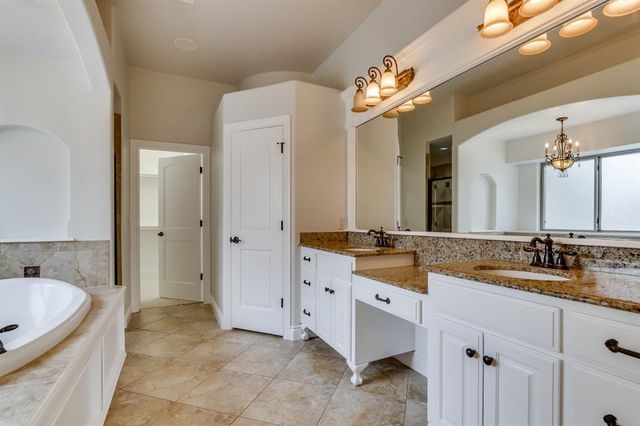 18804 Shilstone Way, Edmond, OK 73012