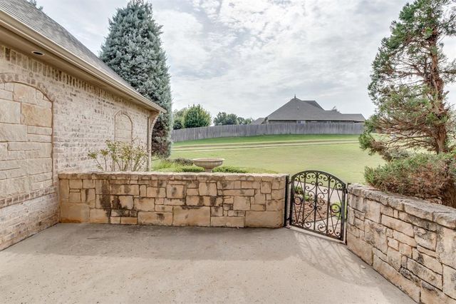 18804 Shilstone Way, Edmond, OK 73012