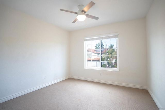 1533 Roma Dr, Vista, CA 92081