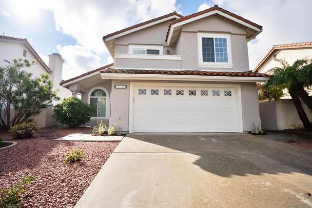 1533 Roma Dr, Vista, CA 92081