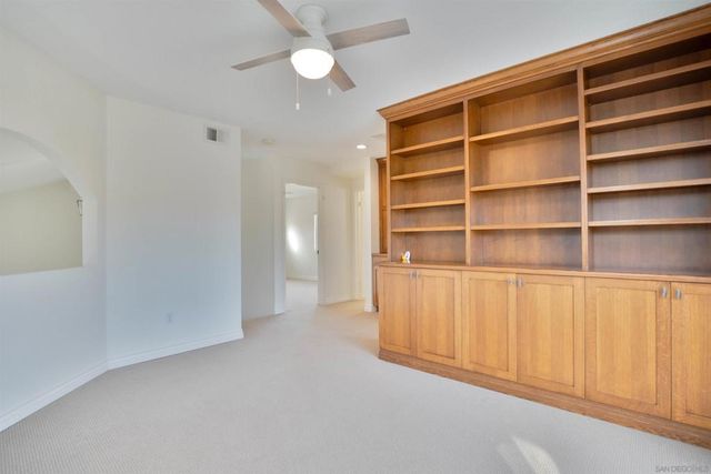 1533 Roma Dr, Vista, CA 92081