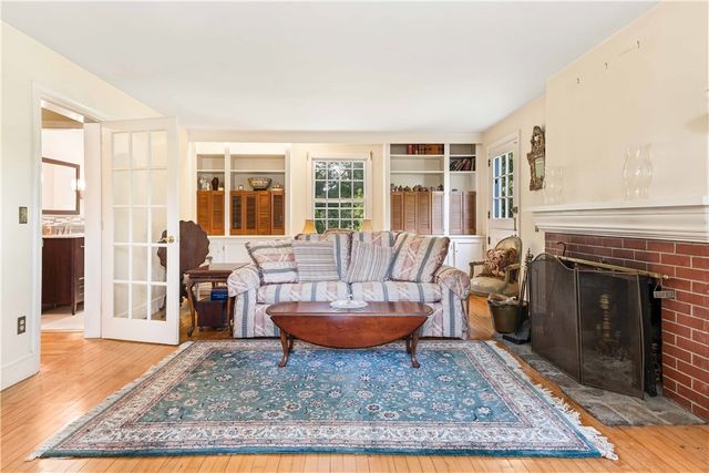 52 Wildwood Avenue, East Providence, RI 02916