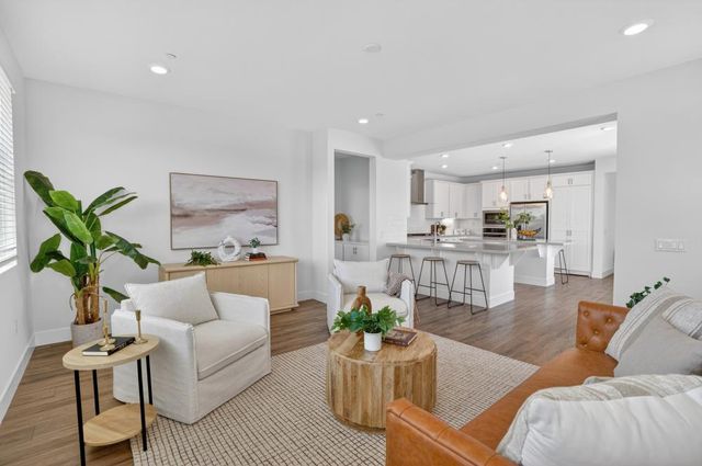 601 Voyager Ct, Roseville, CA 95747