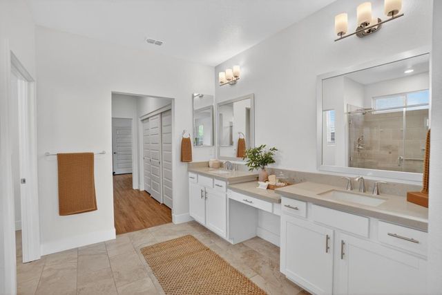 601 Voyager Ct, Roseville, CA 95747