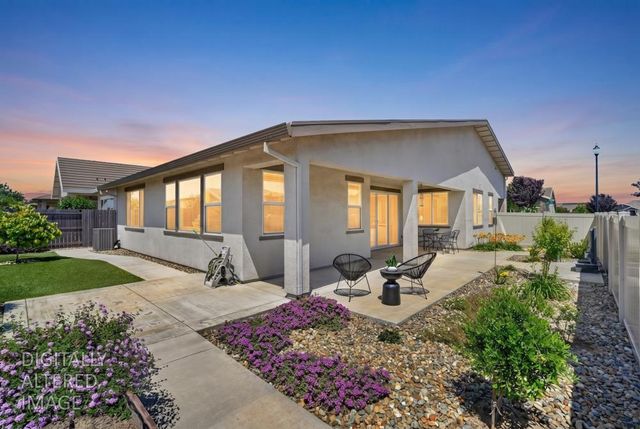 601 Voyager Ct, Roseville, CA 95747