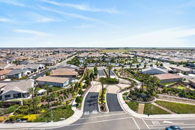 601 Voyager Ct, Roseville, CA 95747
